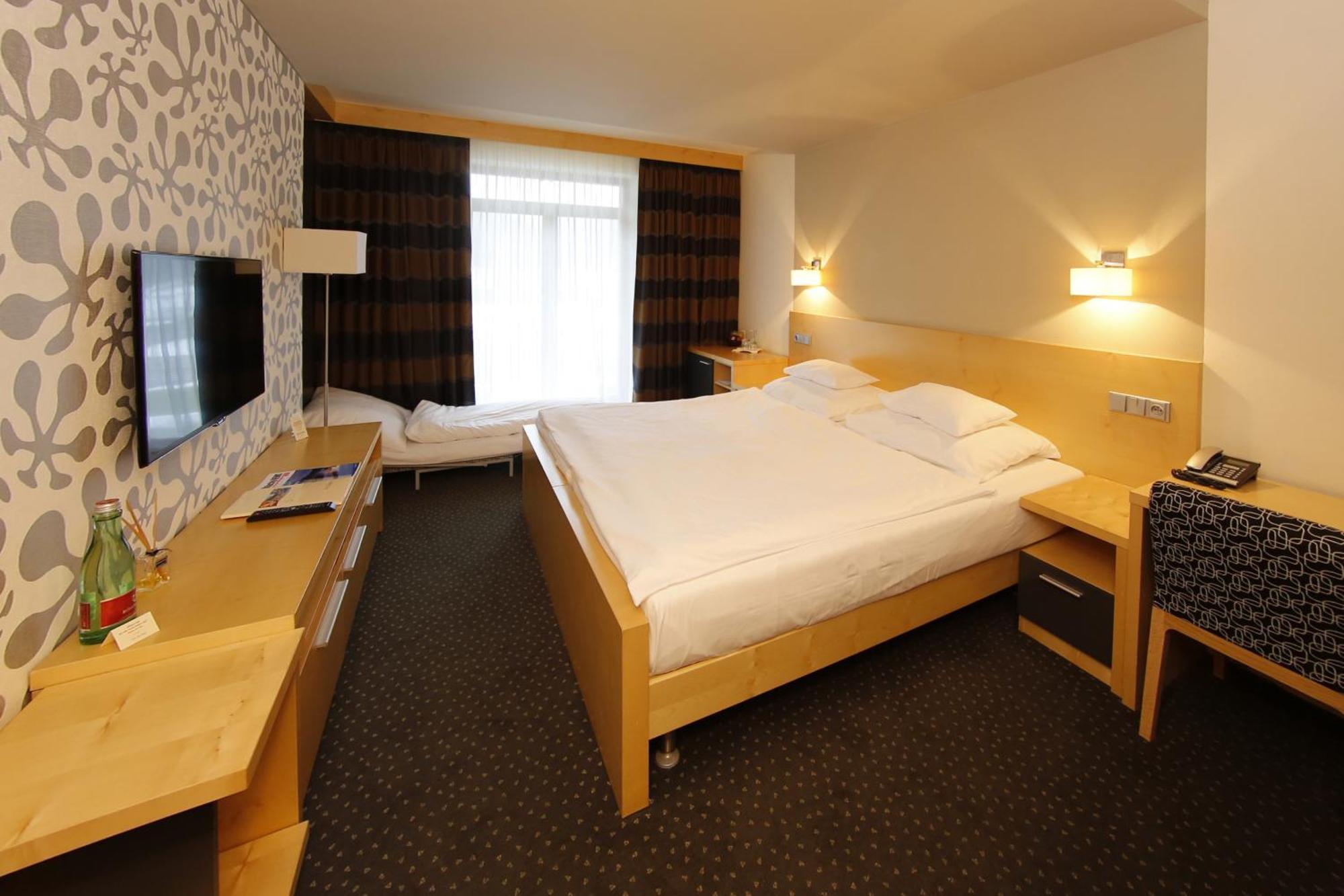 Wellness Hotel Horal, Velké Karlovice 外观 照片