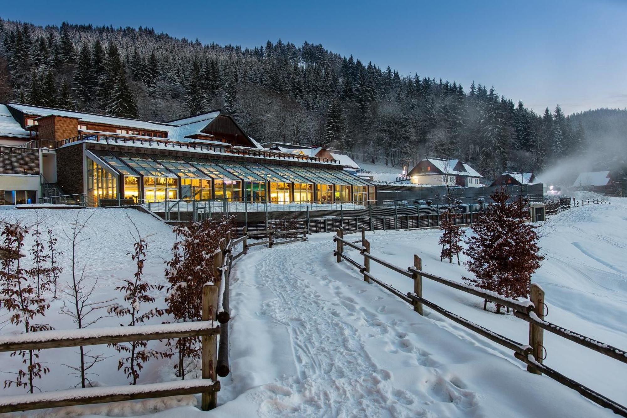 Wellness Hotel Horal, Velké Karlovice 外观 照片
